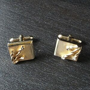 Vintage SWANK Mid Century Twisted Reed Gold Tone Cufflinks Condition As Shown